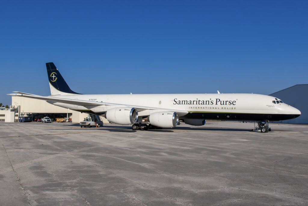 Eine alte Lady geht in Rente